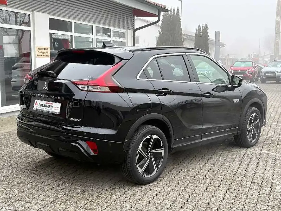 Mitsubishi Eclipse Cross - Thumbnail 4