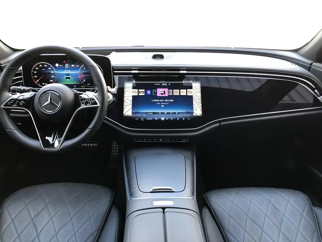 Mercedes-Benz E 220 - Thumbnail 7