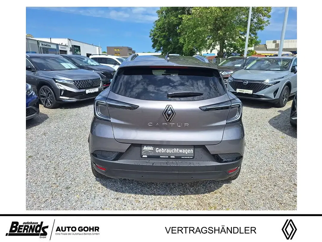 Renault Captur - Thumbnail 3