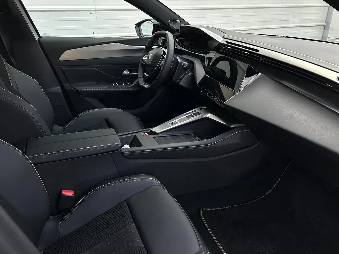 Peugeot 308 - Thumbnail 9