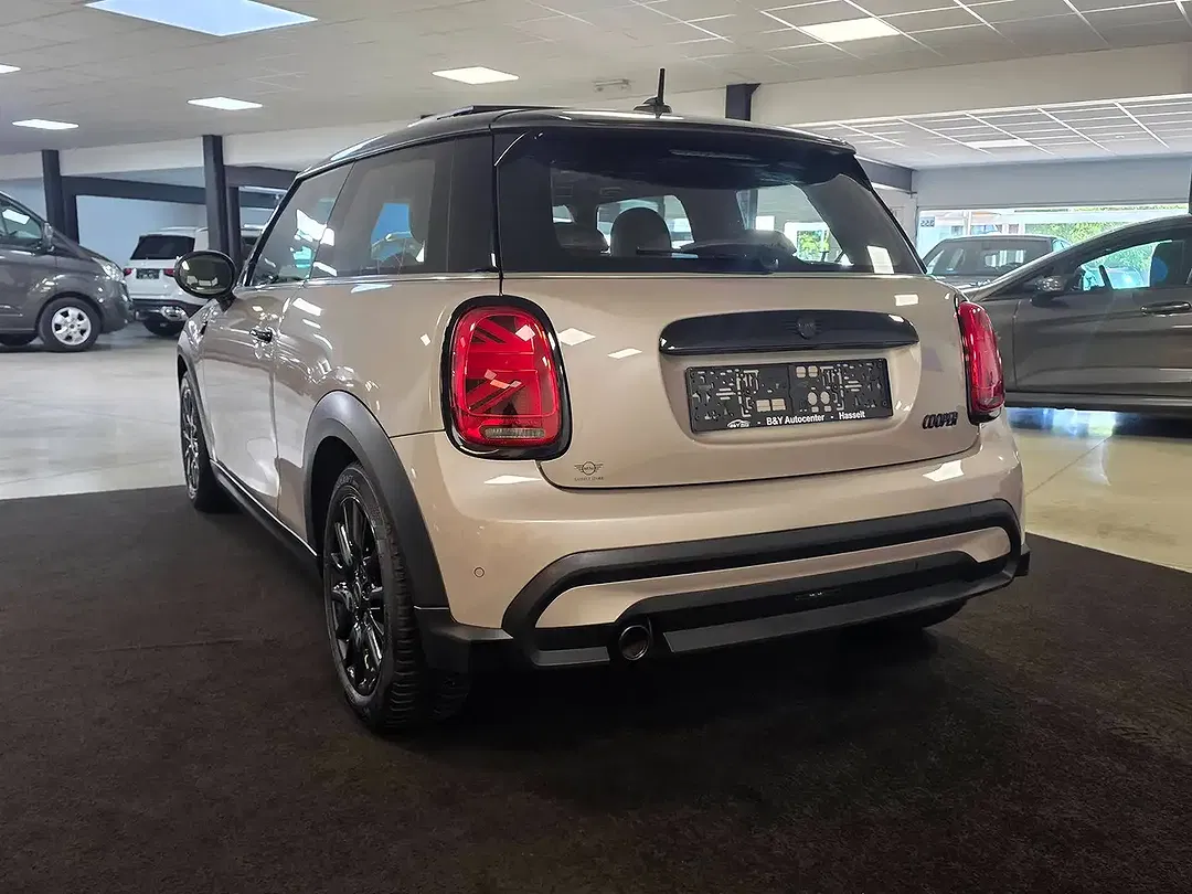 MINI Cooper - Thumbnail 7