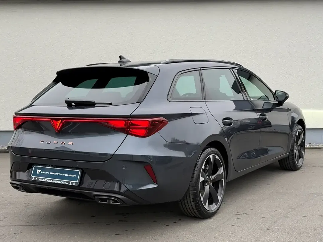 CUPRA Leon - Thumbnail 2