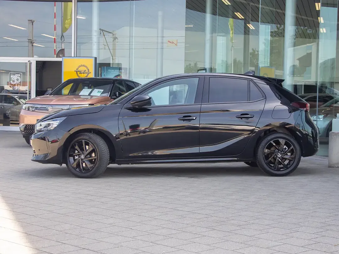 Opel Corsa - Thumbnail 3