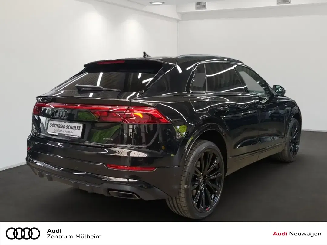 Audi Q8 - Thumbnail 3