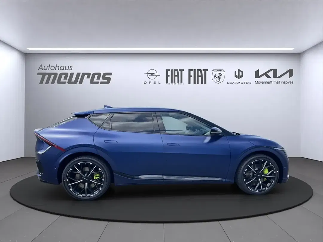 Kia EV6 - Thumbnail 5