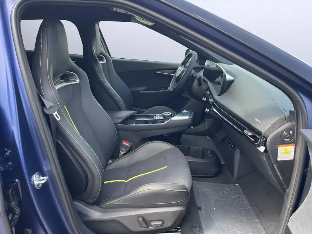 Kia EV6 - Thumbnail 8