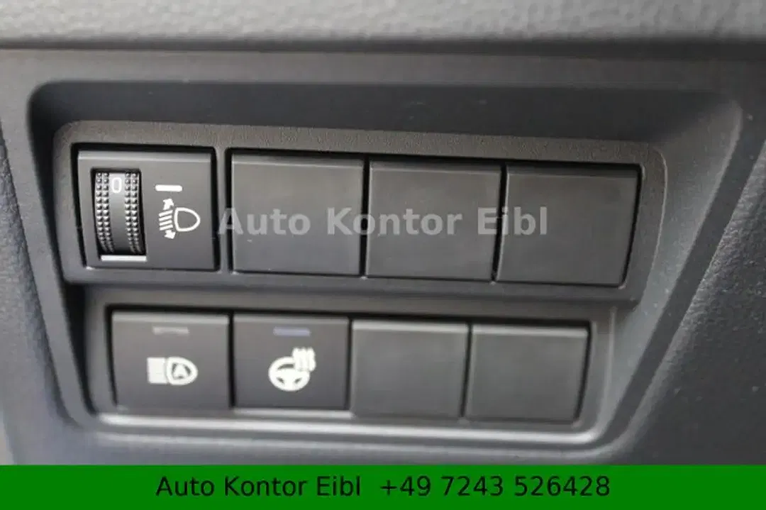 Toyota Yaris - Thumbnail 15