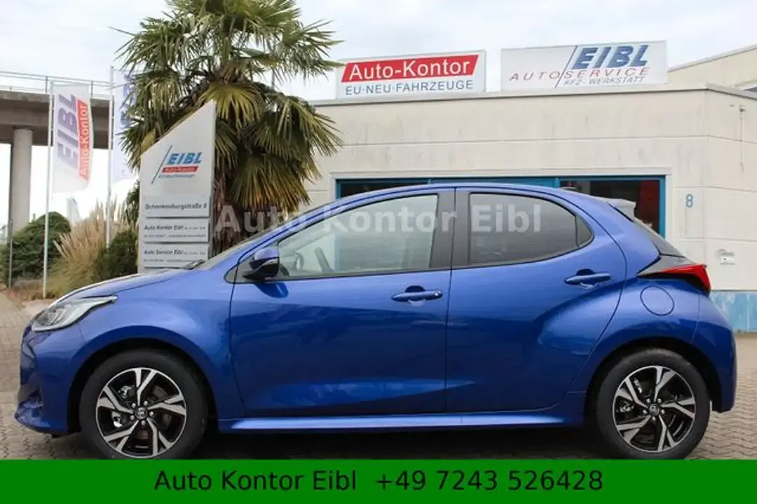 Toyota Yaris - Thumbnail 3