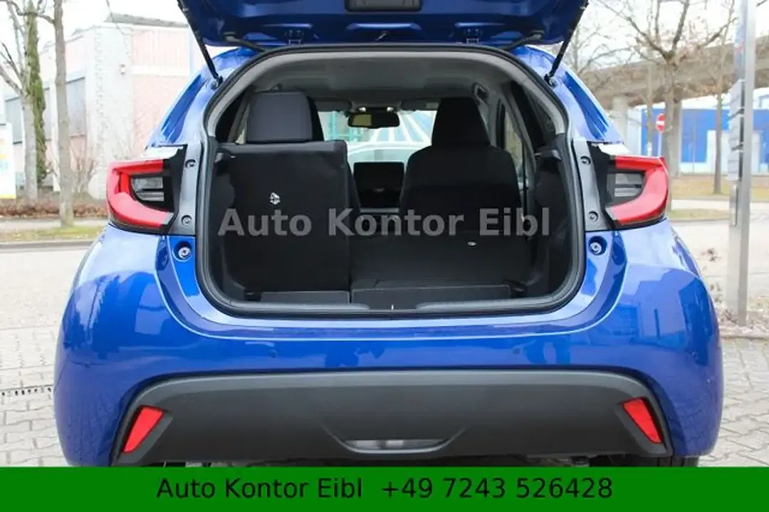 Toyota Yaris - Thumbnail 6