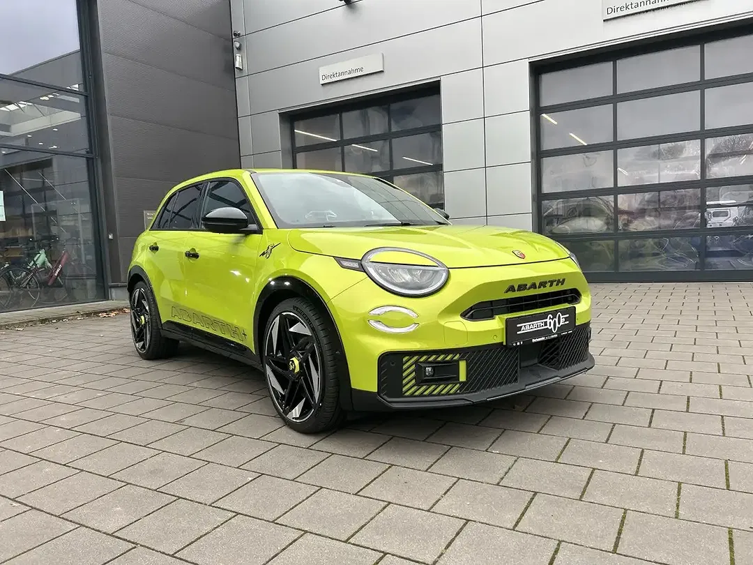 Abarth 600e - Thumbnail 7