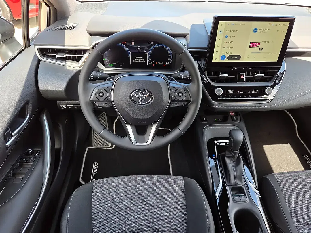 Toyota Corolla - Thumbnail 7