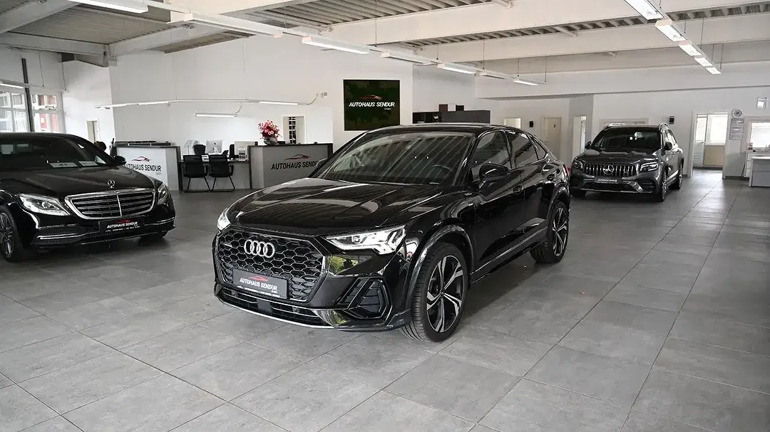Audi Q3 - Thumbnail 1