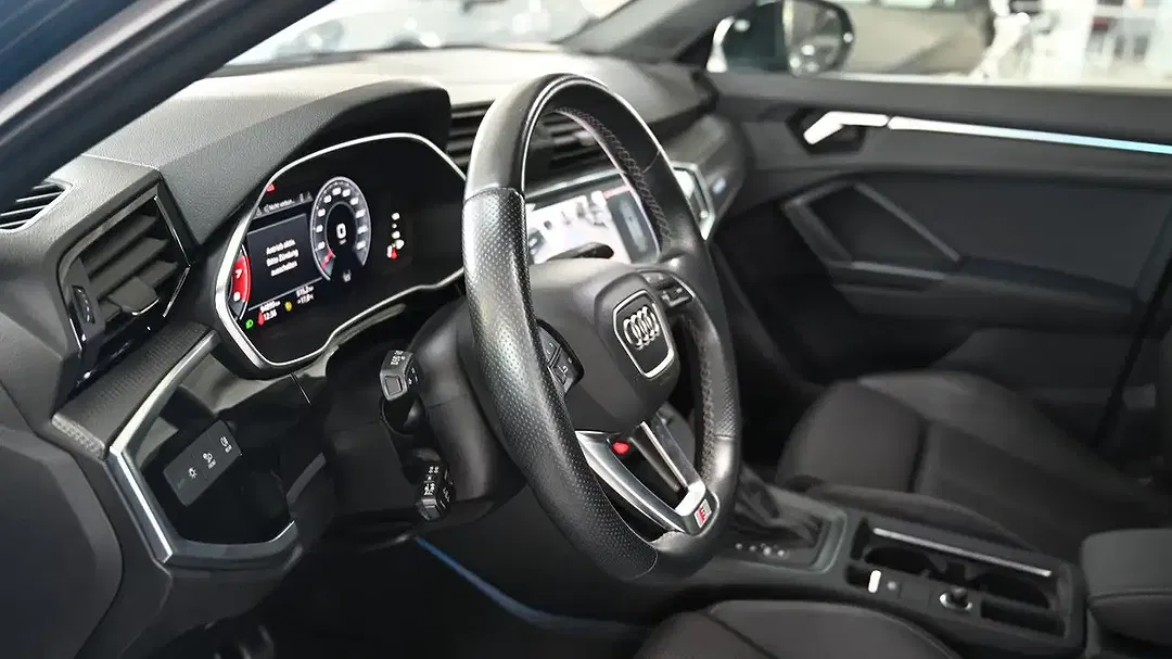 Audi Q3 - Thumbnail 15