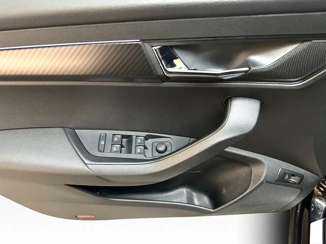 Skoda Karoq - Thumbnail 12