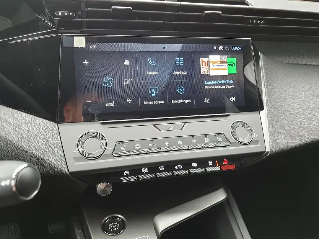 Peugeot 308 - Thumbnail 11