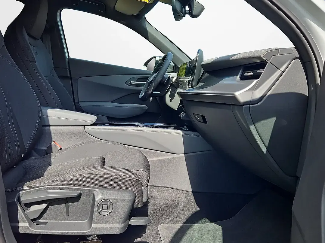 Audi Q3 - Thumbnail 12