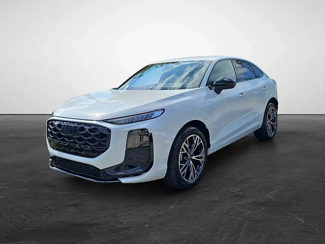 Audi Q3 - Thumbnail 1