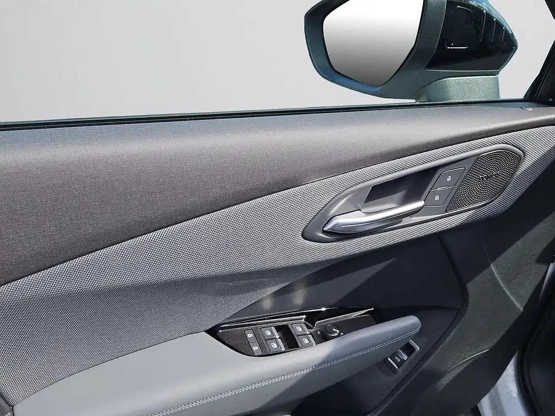 Audi Q3 - Thumbnail 5