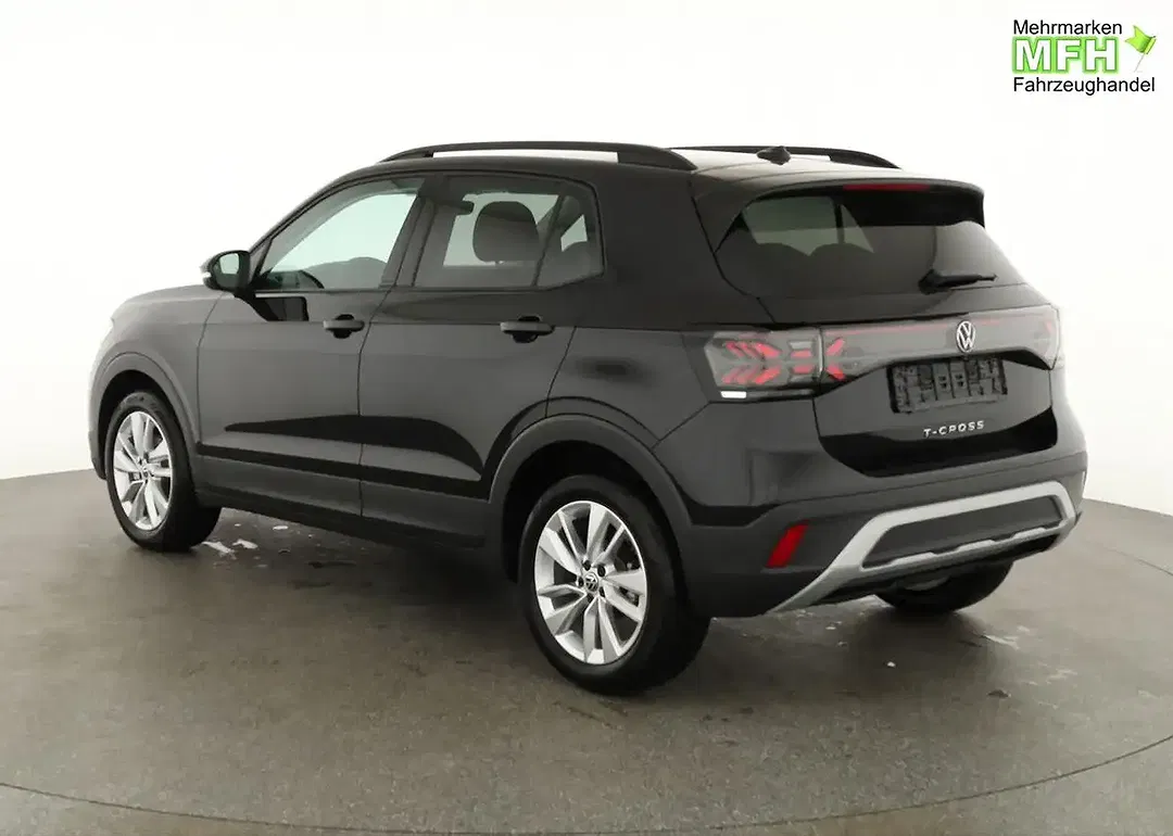 Volkswagen T-Cross - Thumbnail 3