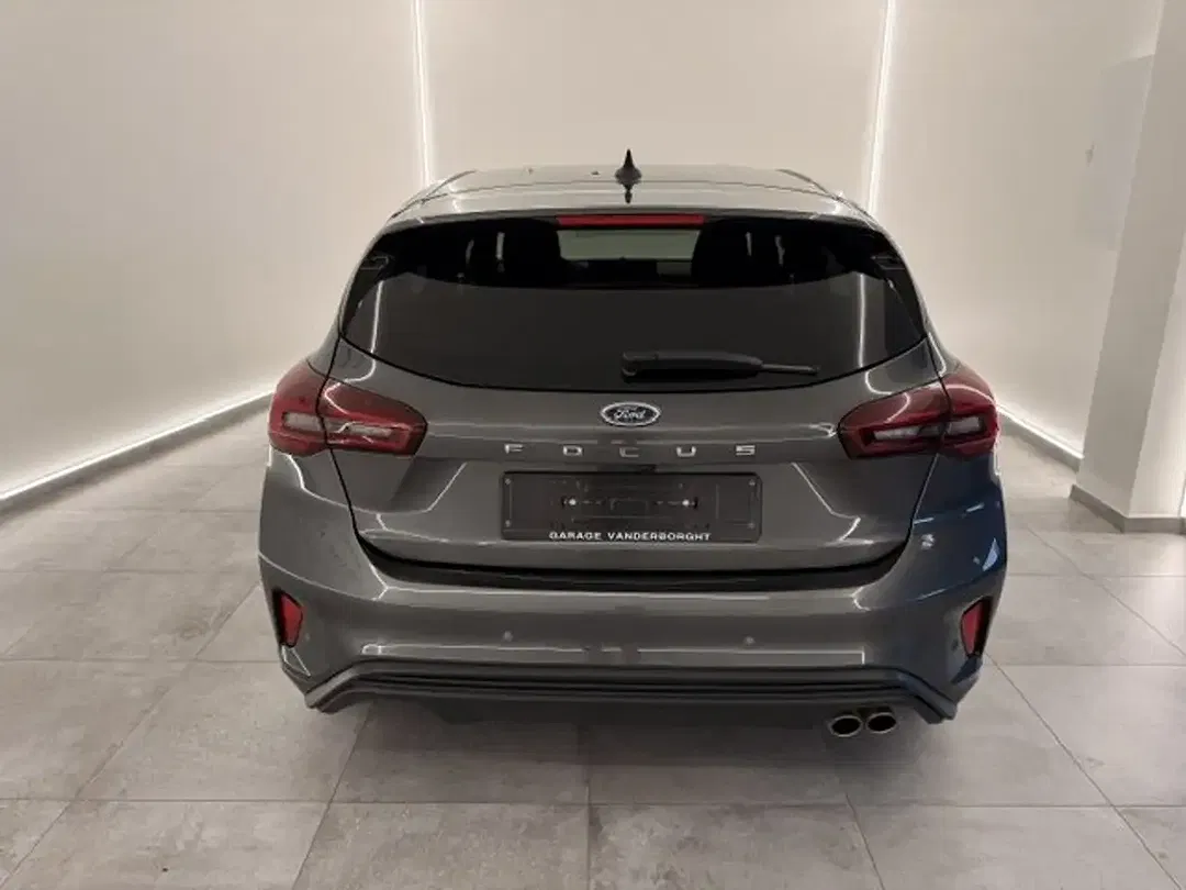 Ford Focus - Thumbnail 5