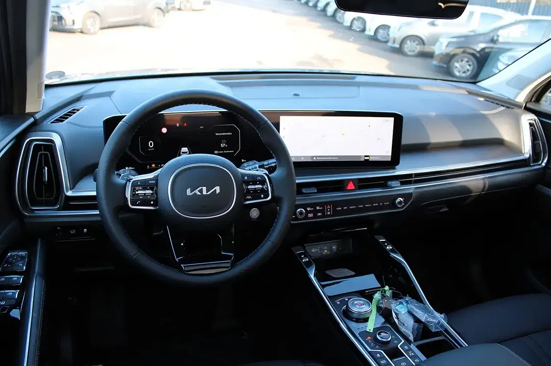 Kia Sorento - Thumbnail 10