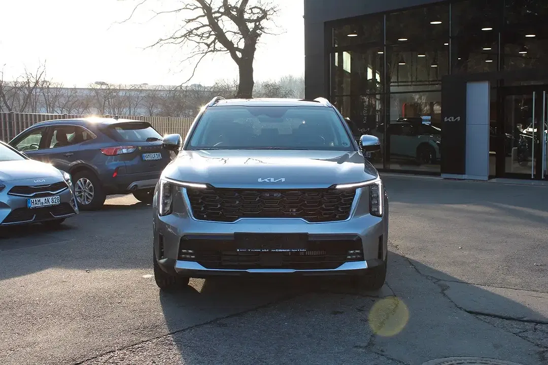 Kia Sorento - Thumbnail 2