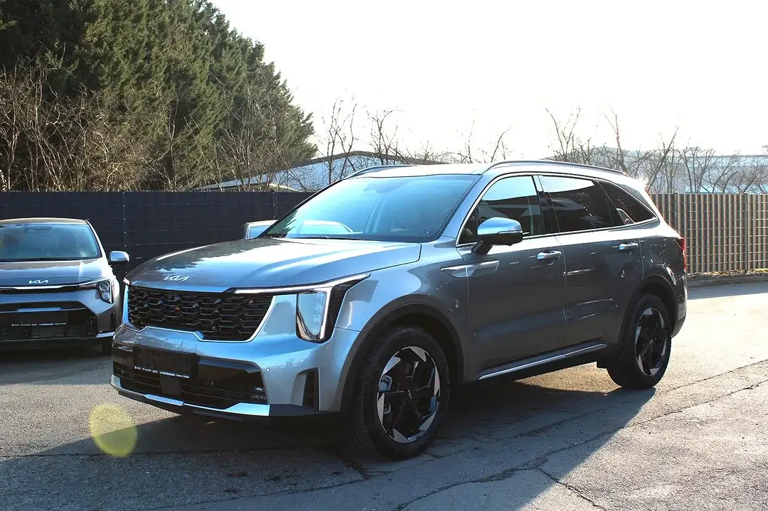 Kia Sorento - Thumbnail 3