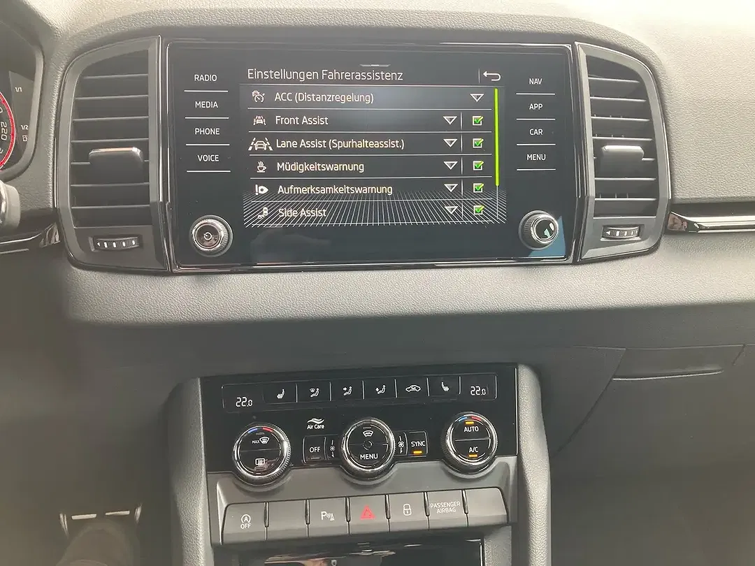 Skoda Karoq - Thumbnail 13