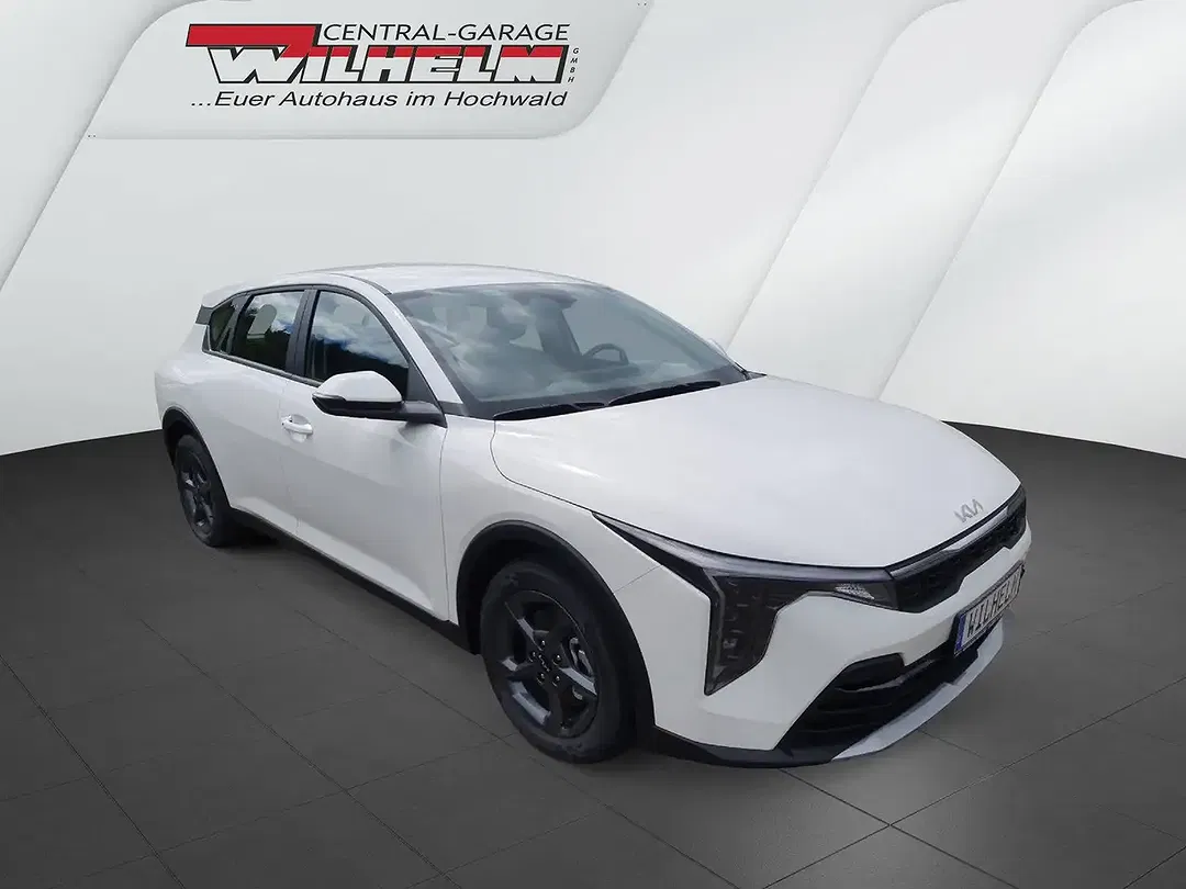 Kia K4 - Thumbnail 2