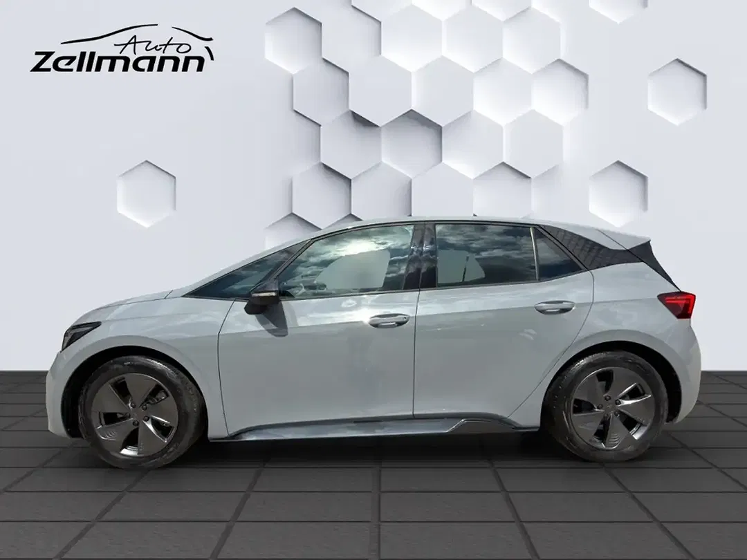 CUPRA Born - Thumbnail 3