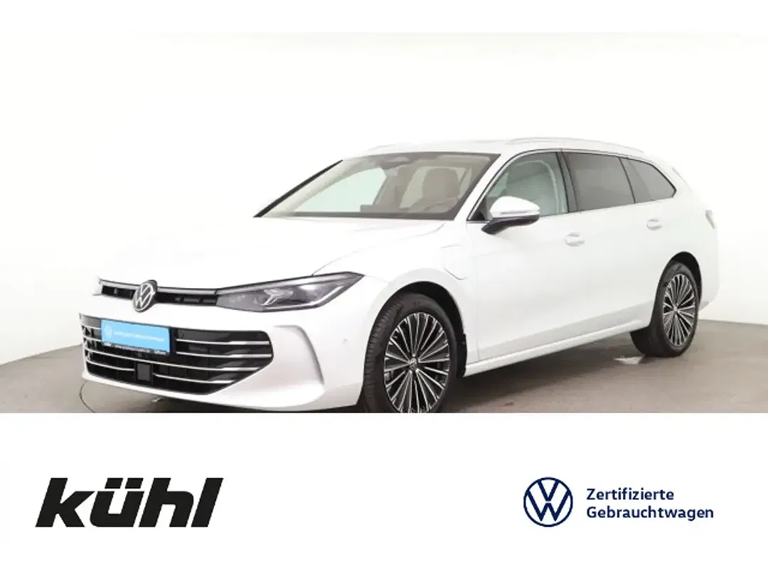 Volkswagen Passat Variant - Thumbnail 1