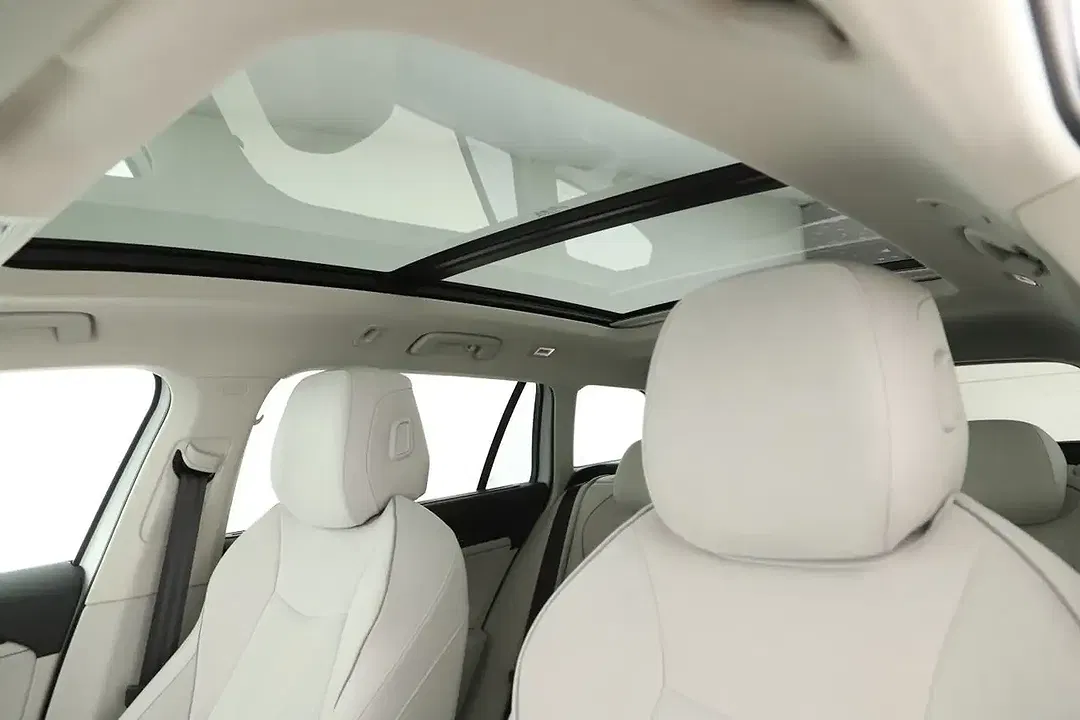 Volkswagen Passat Variant - Thumbnail 13