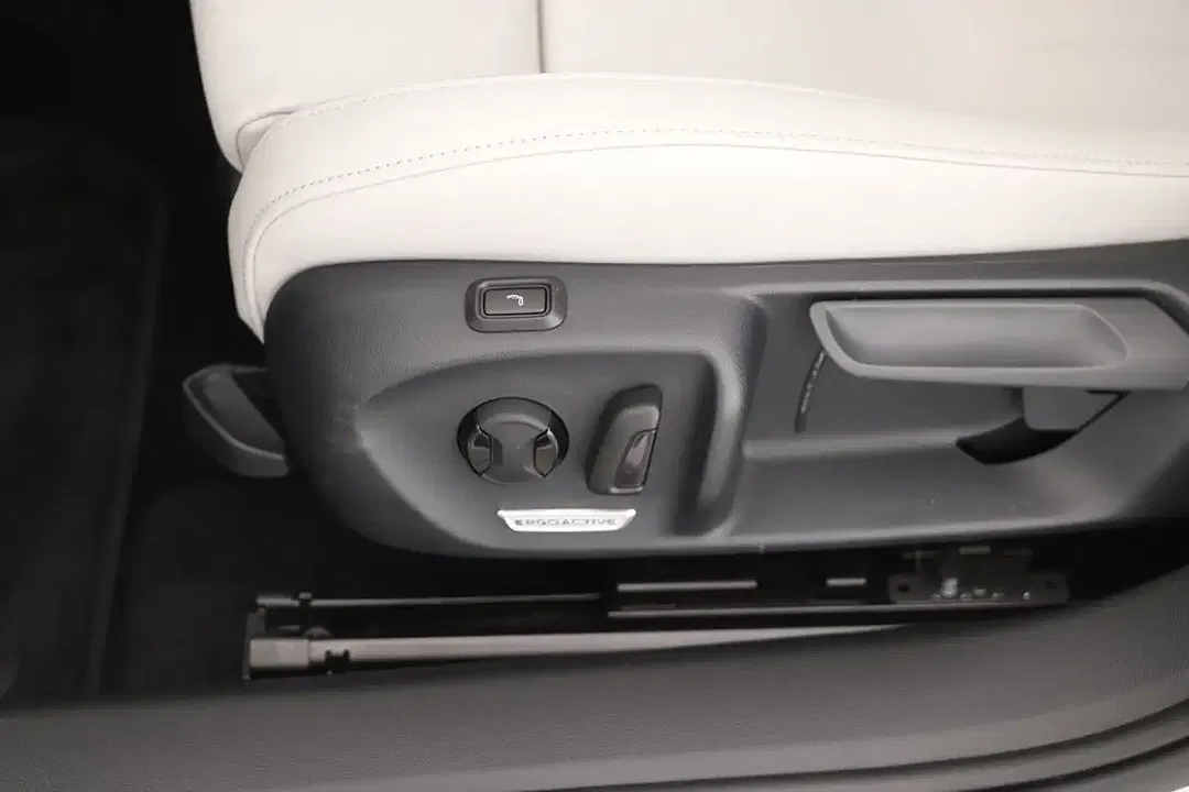 Volkswagen Passat Variant - Thumbnail 14