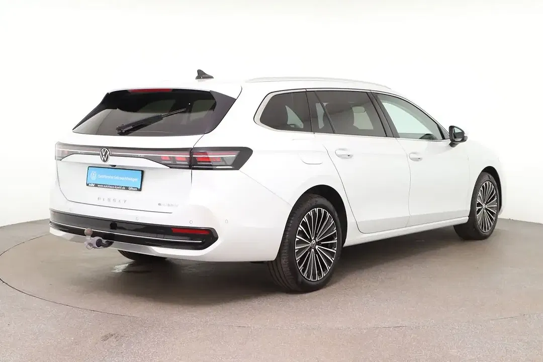 Volkswagen Passat Variant - Thumbnail 2