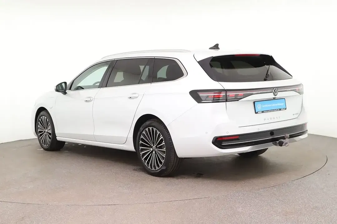 Volkswagen Passat Variant - Thumbnail 4