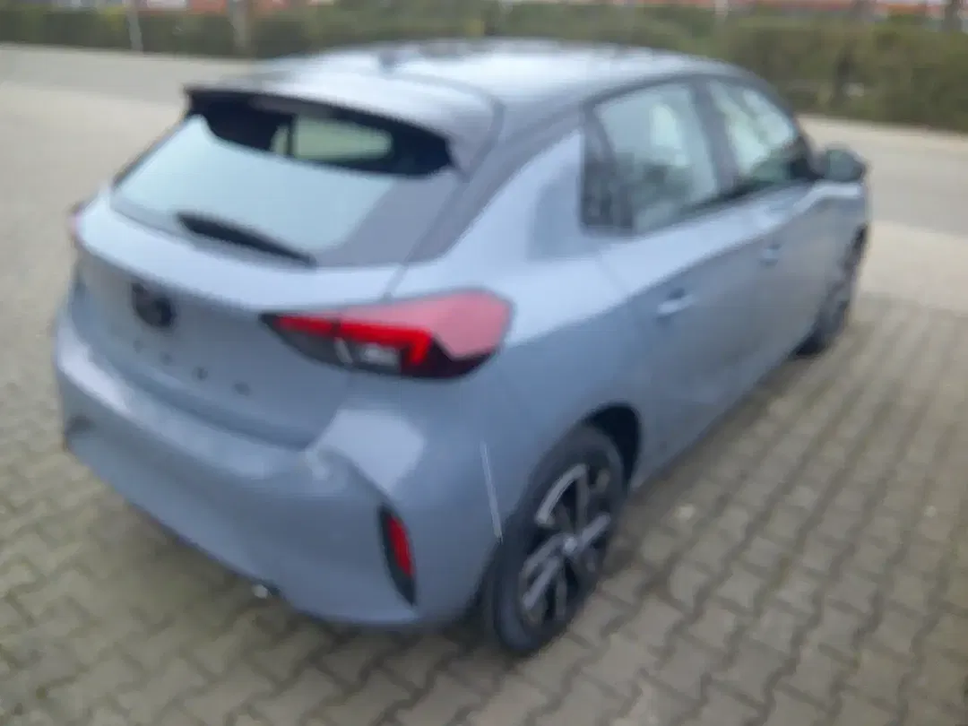 Opel Corsa - Thumbnail 3