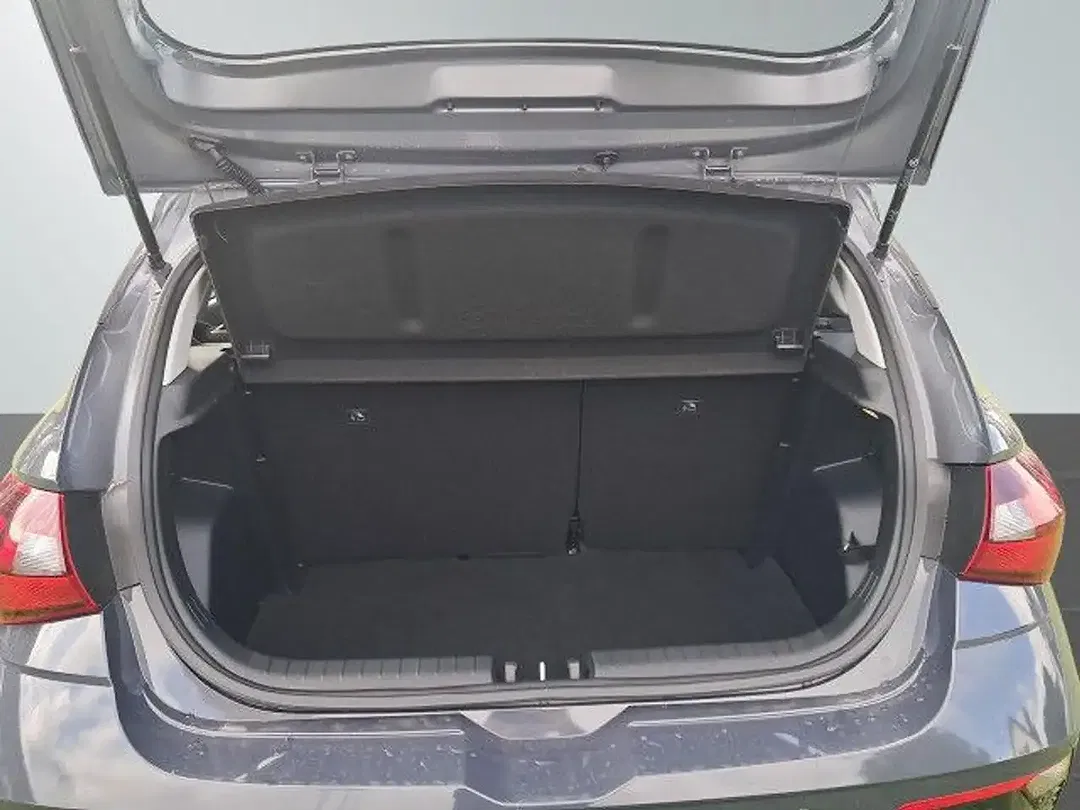 Hyundai i20 - Thumbnail 9