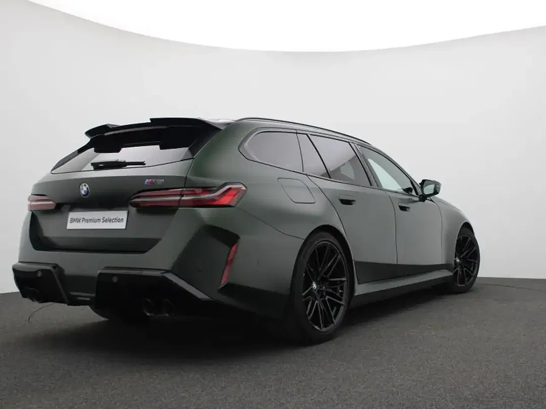 BMW M5 - Thumbnail 2