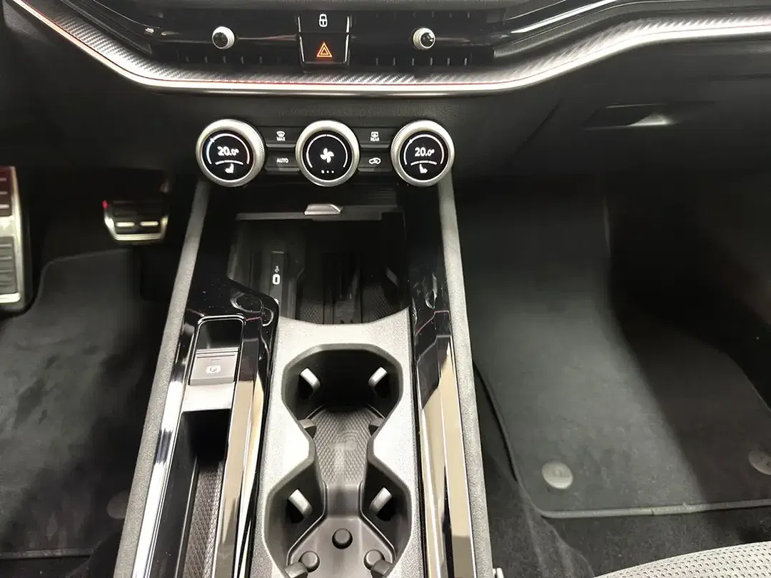 Skoda Superb - Thumbnail 13