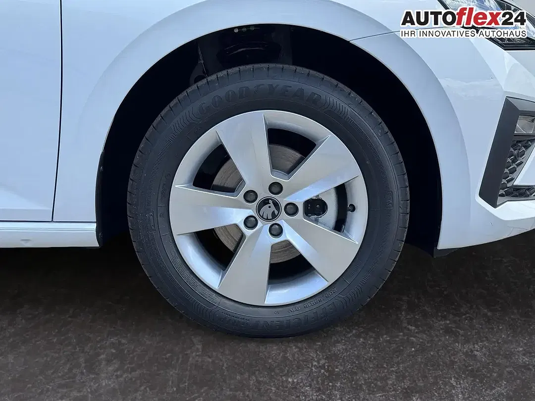 Skoda Scala - Thumbnail 9