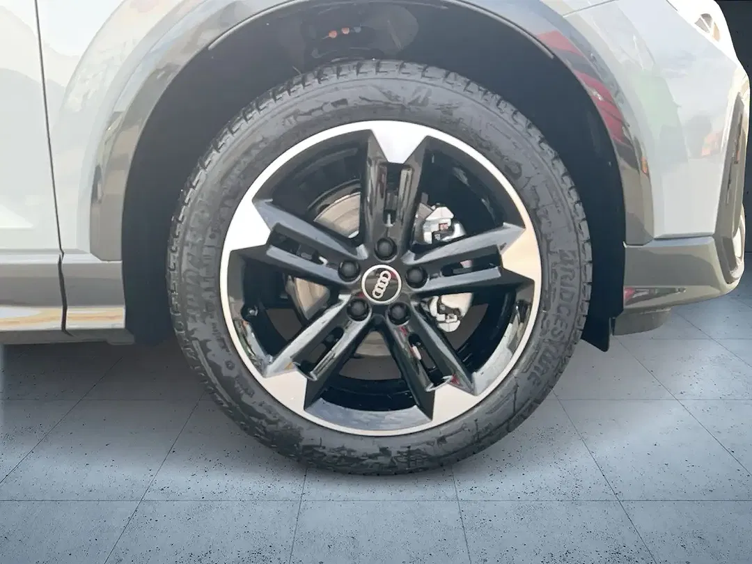 Audi Q2 - Thumbnail 8