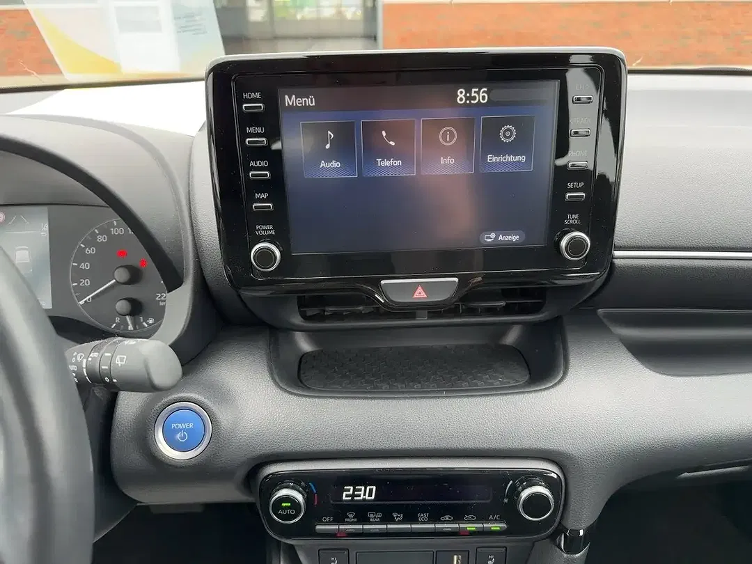 Mazda 2 - Thumbnail 12
