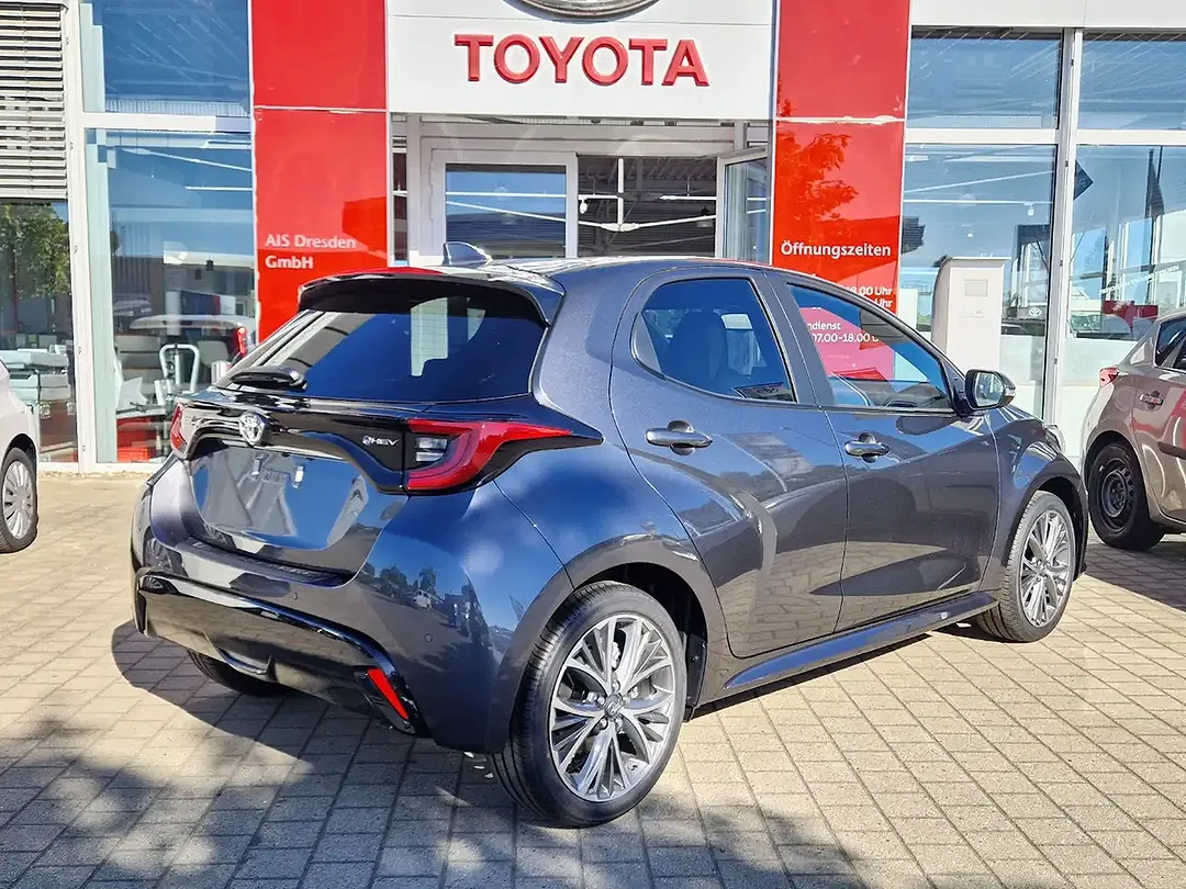 Toyota Yaris - Thumbnail 5