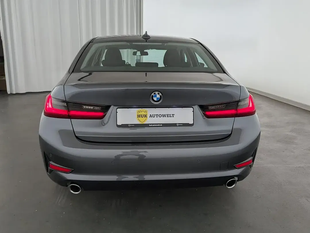 BMW 320 - Thumbnail 7