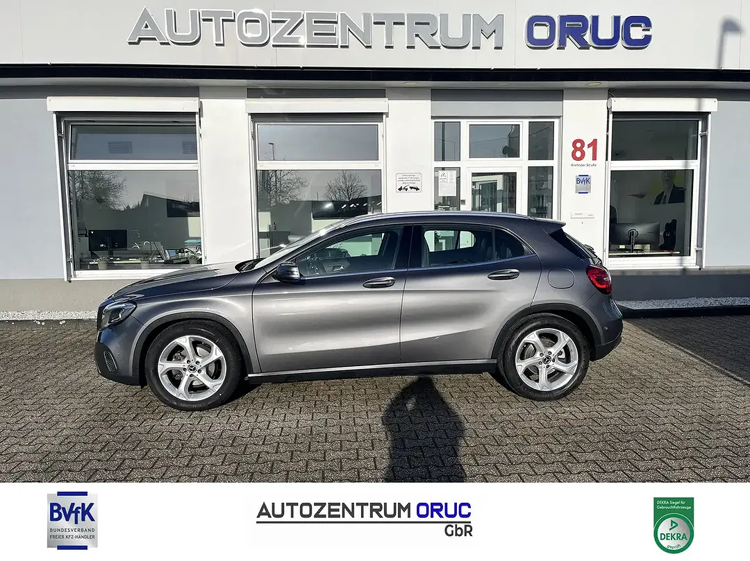 Mercedes-Benz GLA 180 - Thumbnail 2