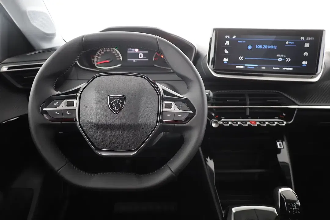 Peugeot 208 - Thumbnail 9