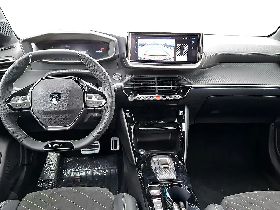 Peugeot 208 - Thumbnail 9