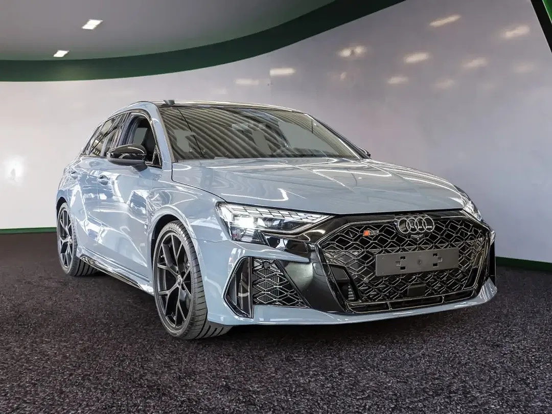 Audi RS3 - Thumbnail 1
