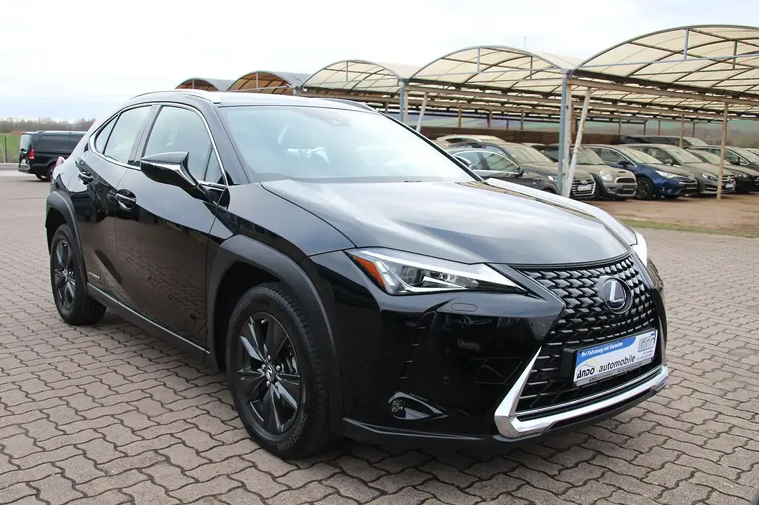 Lexus UX 250h - Thumbnail 3