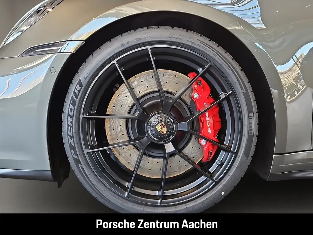 Porsche 992 - Thumbnail 10